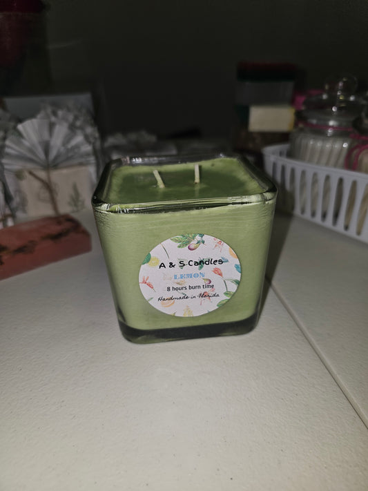 Lemon scented Candle